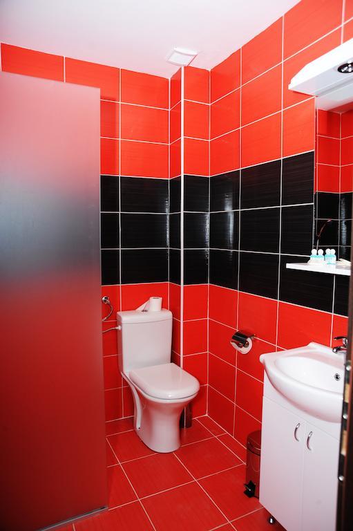Garni Hotel Crystal Ice Ni 部屋 写真