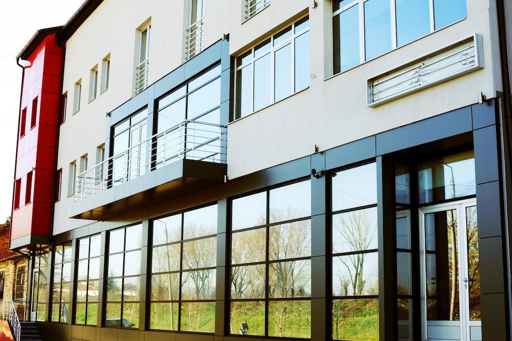 Garni Hotel Crystal Ice Ni エクステリア 写真