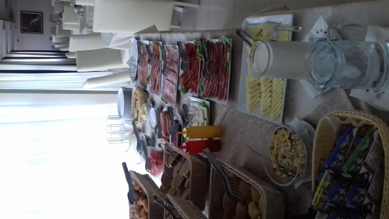 Garni Hotel Crystal Ice Ni エクステリア 写真